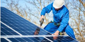 Installation Maintenance Panneaux Solaires Photovoltaïques à Sissy